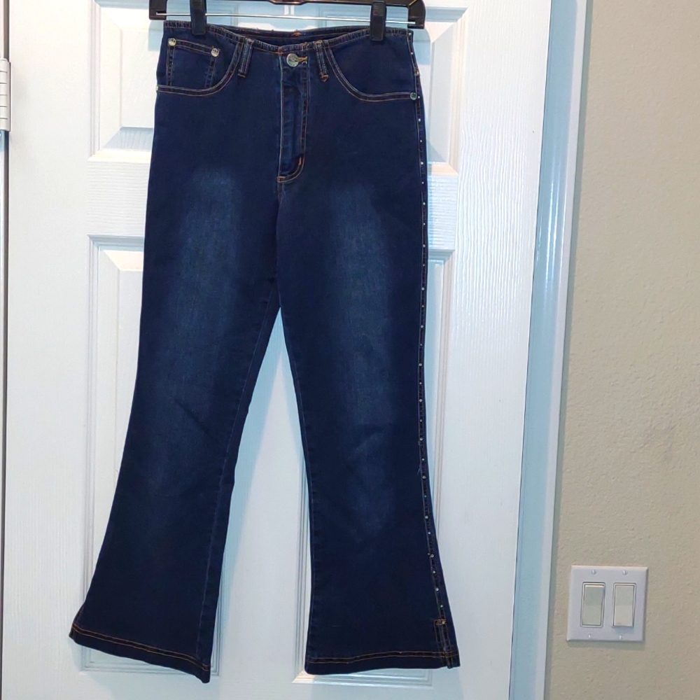 Debeer  26 Studded Stretch Bell-bottom Capri